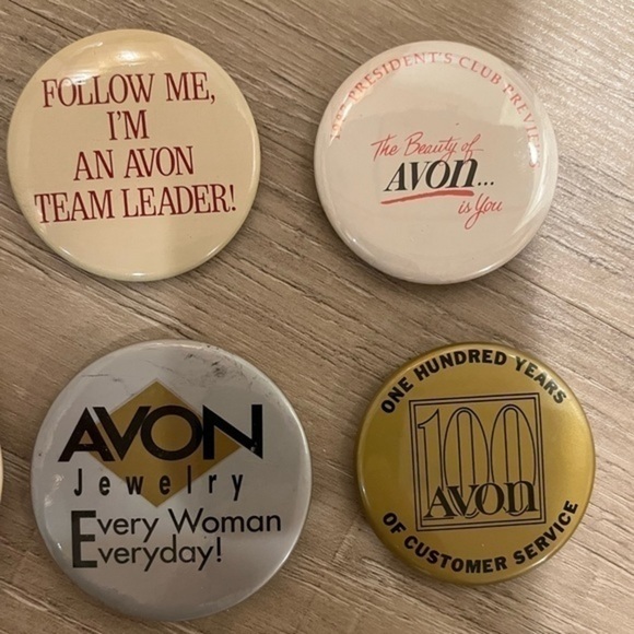 11 Vintage Avon Pinback President Club Avon Lady Buttons, Sales Promotional - Picture 5 of 13